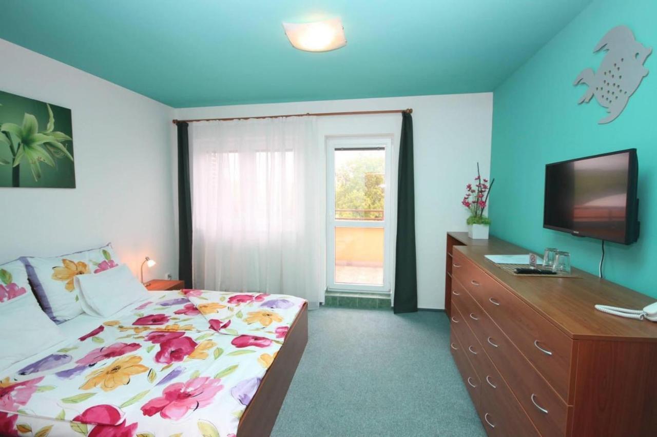 Apartmany, Penzion, Wellness U Zlate Rybky Vyškov Екстериор снимка