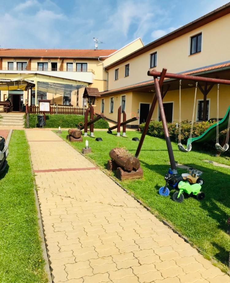 Apartmany, Penzion, Wellness U Zlate Rybky Vyškov Екстериор снимка