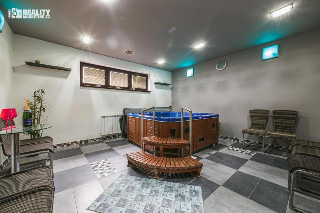 Apartmany, Penzion, Wellness U Zlate Rybky Vyškov Екстериор снимка